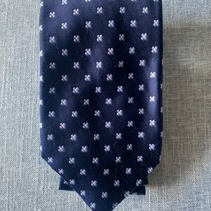 Daniel Cremieux Elegant Navy Blue W/ White Men's Tie- 100% Silk - Made in Italy